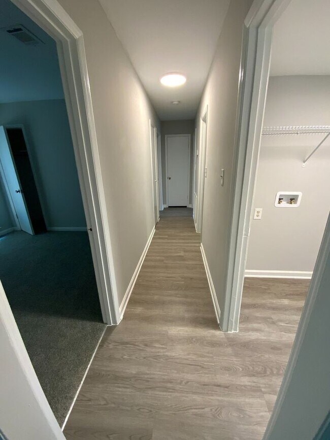 Cloverdale Estates Apartments at 3453 Audubon Rd Montgomery, AL