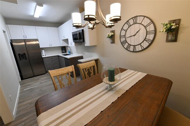 Foto del edificio - 2100 Tanglewilde St