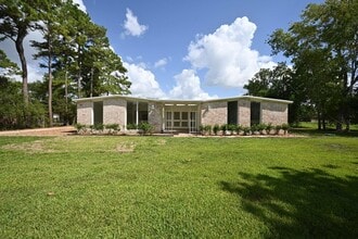 Building Photo - 14420 Westway Ln