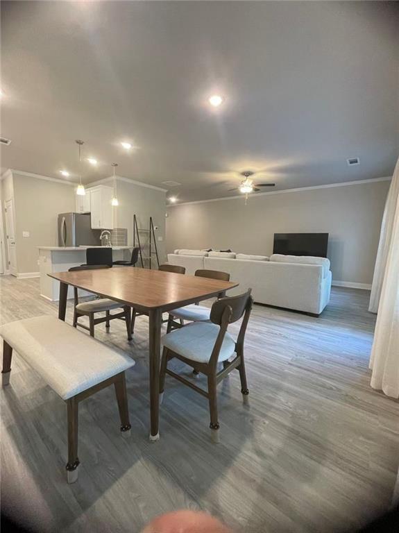 Foto del edificio - 1416 Fern Ridge Ln