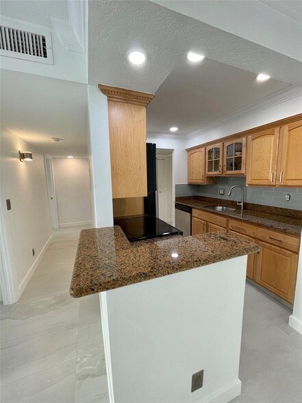 Foto del edificio - 1515 E Broward Blvd
