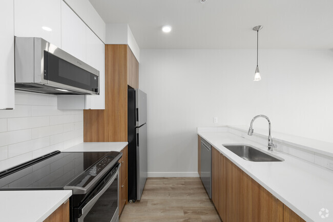 2BR, 1.5BA - 976SF - The Julian