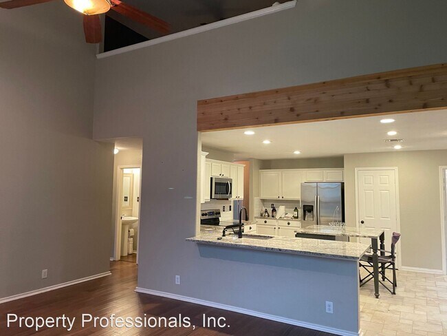 Building Photo - 4 br, 2.5 bath House - 210 Rocky Ridge Dr.