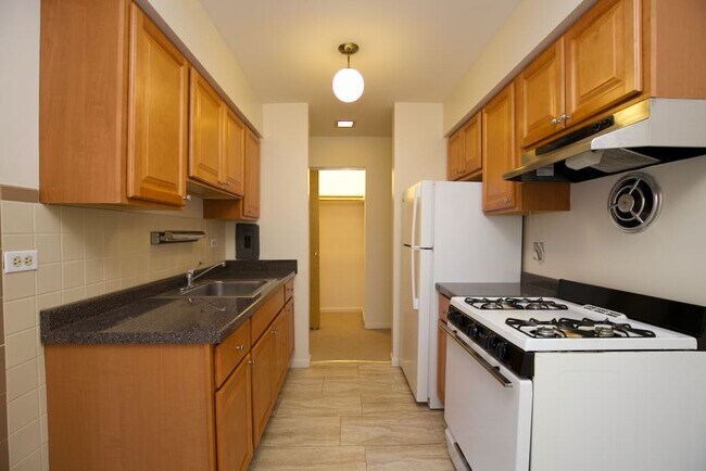 Foto del edificio - 8254 Niles Center Rd