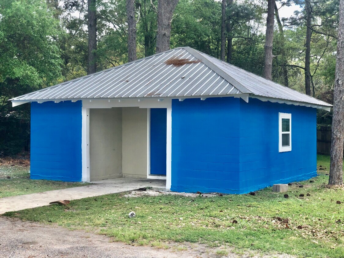 Foto principal - 807 E Canal Dr