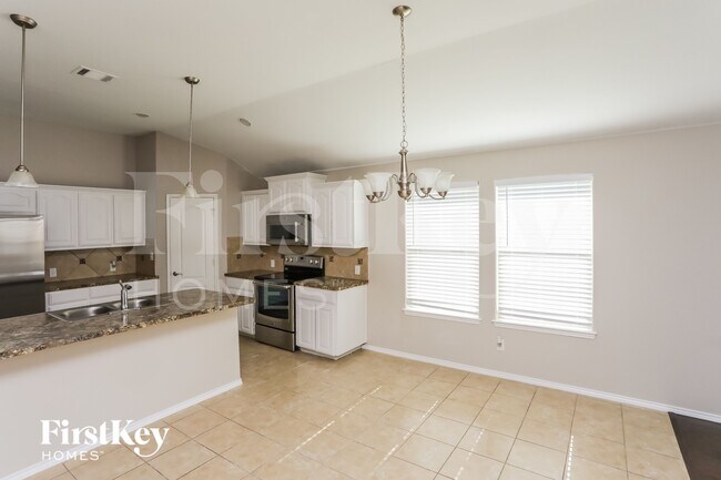 Building Photo - 517 Stone Crossing Ln