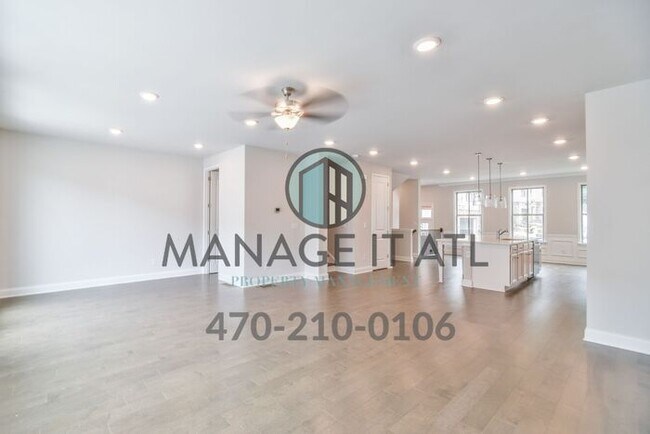 Foto del edificio - Elegant 4 Bedroom Townhome in Prime Location in Dorvaville