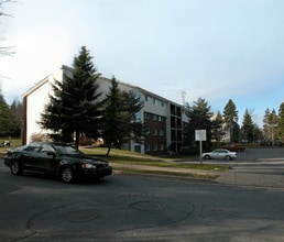 Building Photo - 5-35 Harlington