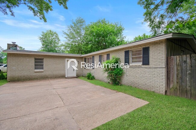 Foto del edificio - Renovated 3/2 in Great Location!