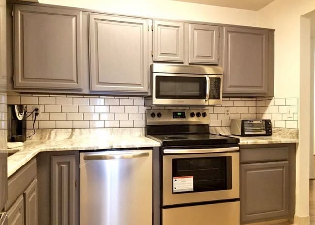 Building Photo - 2205 S Huron Pkwy