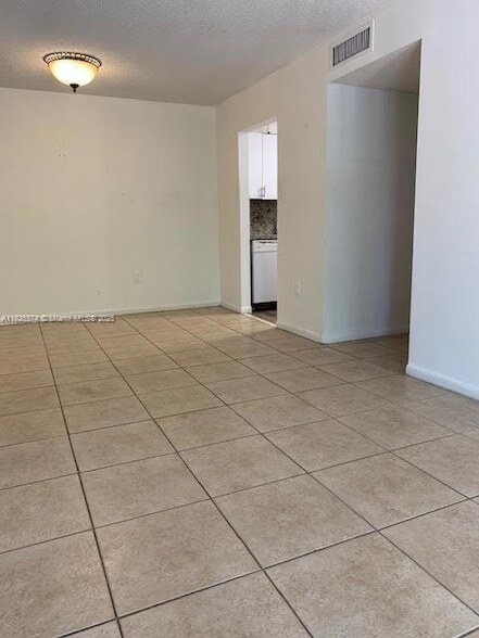Foto del edificio - 7421 SW 152nd Ave