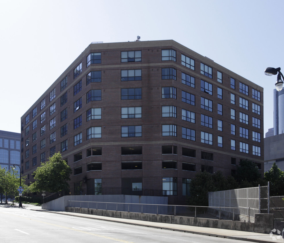 Building Photo - Centennial House