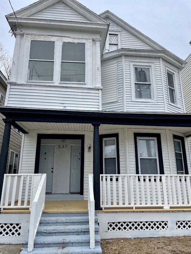 Foto principal - 537 Washington Ave