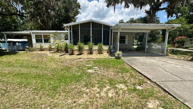 Foto del edificio - Deluxe Foxwood Farms Manufactored Home on Extra Large Lot