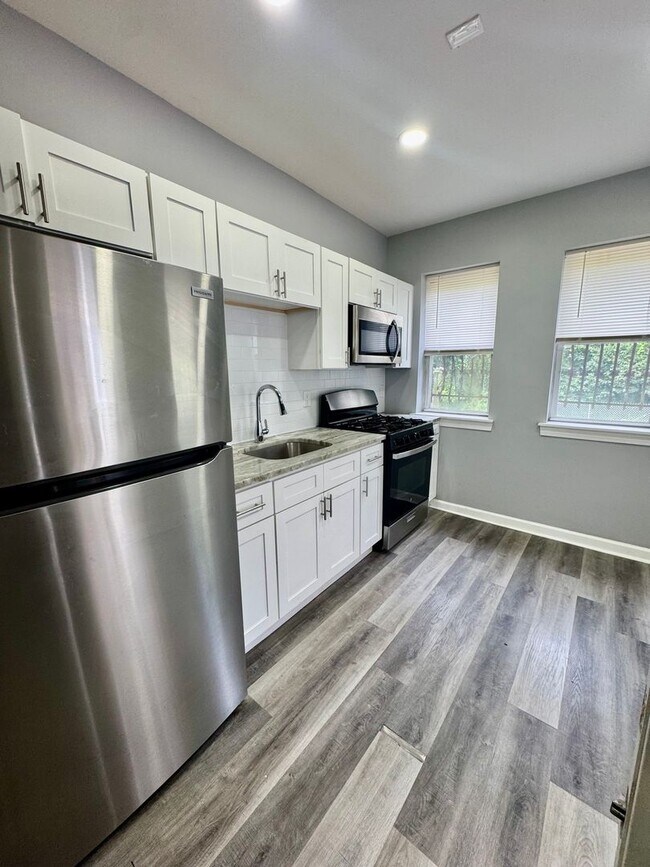Foto del edificio - Anika Homes 3 Bedroom