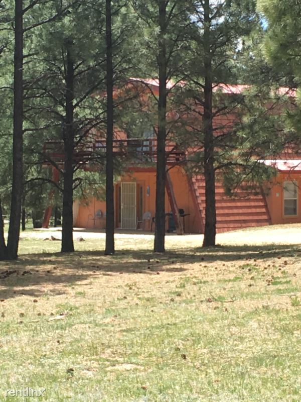 Primary Photo - 9 Club House Dr