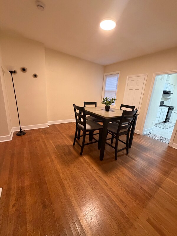 Foto del edificio - 507 E Cold Spring Ln