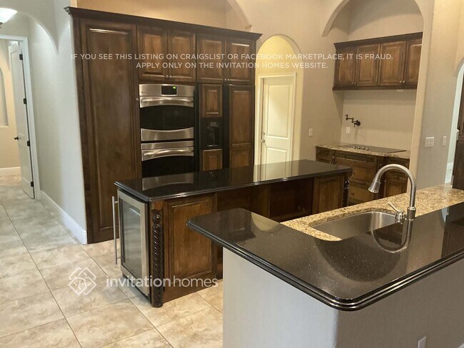 Foto del edificio - 400 Veracliff Ct