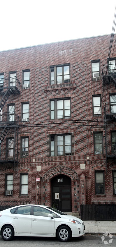 Building Photo - 87-24 126th St