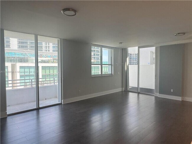 Foto del edificio - 5970 Indian Creek Dr