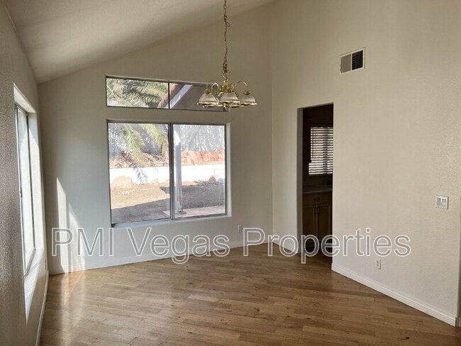 Building Photo - 3685 Julius Ct