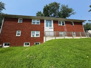 Building Photo - 1811 13th Ave