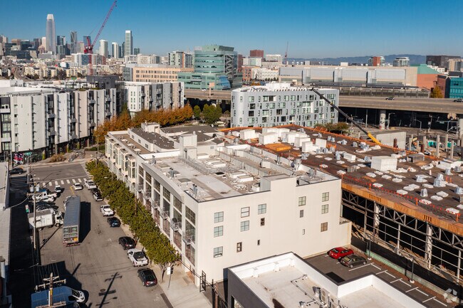Proximity to Downtown - 49 Missouri St
