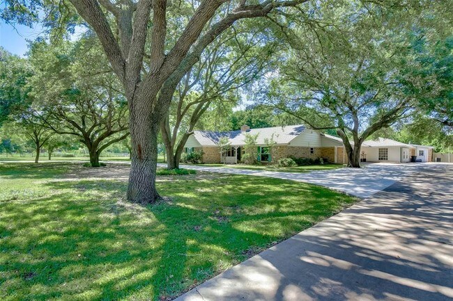 Foto del edificio - 26506 Willow Ln
