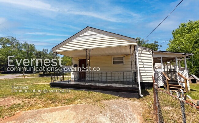 Foto del edificio - 200 Woodward Dr