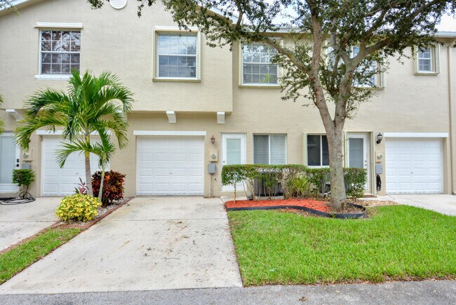 Building Photo - 2116 SE Eatonville Dr