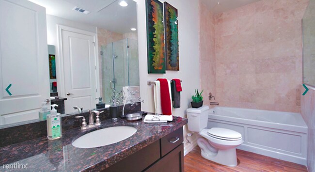 Foto del edificio - 2 br, 2 bath Apartment - 1819 Commerce St