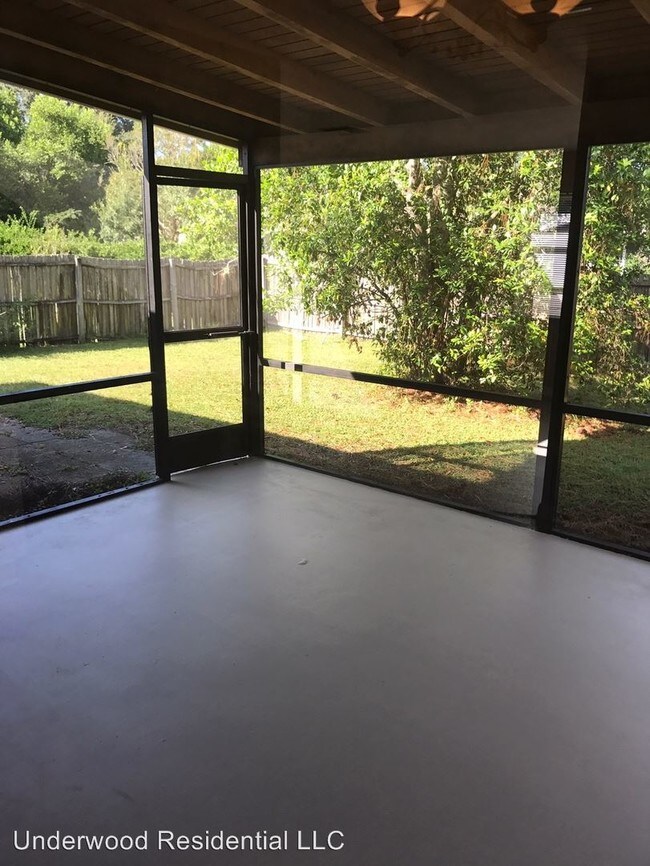 Foto del edificio - 3 br, 1 bath House - 2435 W. Jonquil Dr.