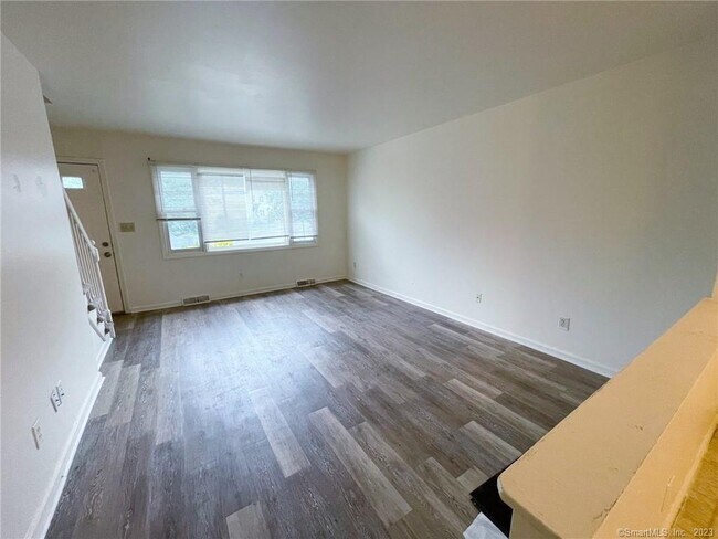 Foto del edificio - 663 Newhall St