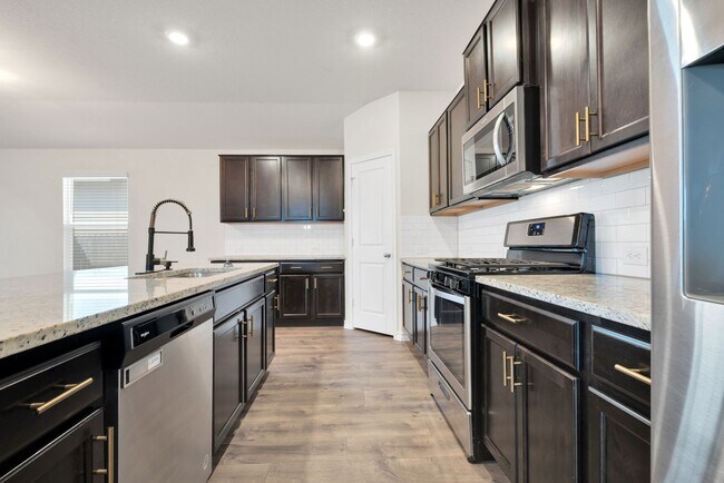 Foto del edificio - Beautiful Redbird Ranch Home – Near Lackla...