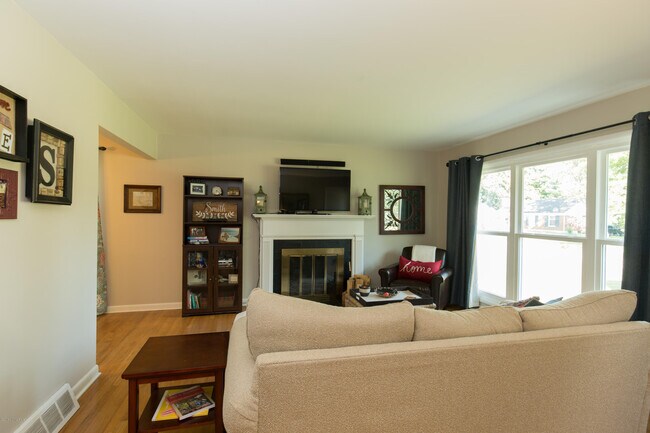 Foto del edificio - 4311 Kinloch Rd