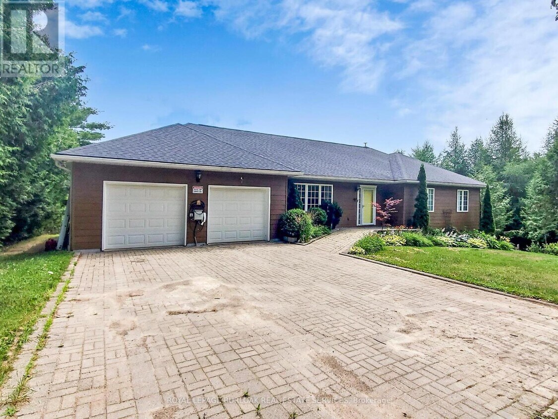 Primary Photo - 569 Highpoint Side Rd