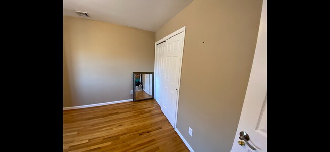 Building Photo - 160 Van Winkle St