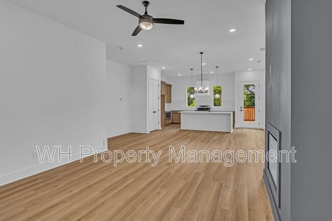 Building Photo - 3820 Tigerbelle Dr
