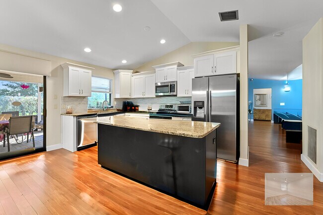Foto del edificio - 2850 NW 15th St