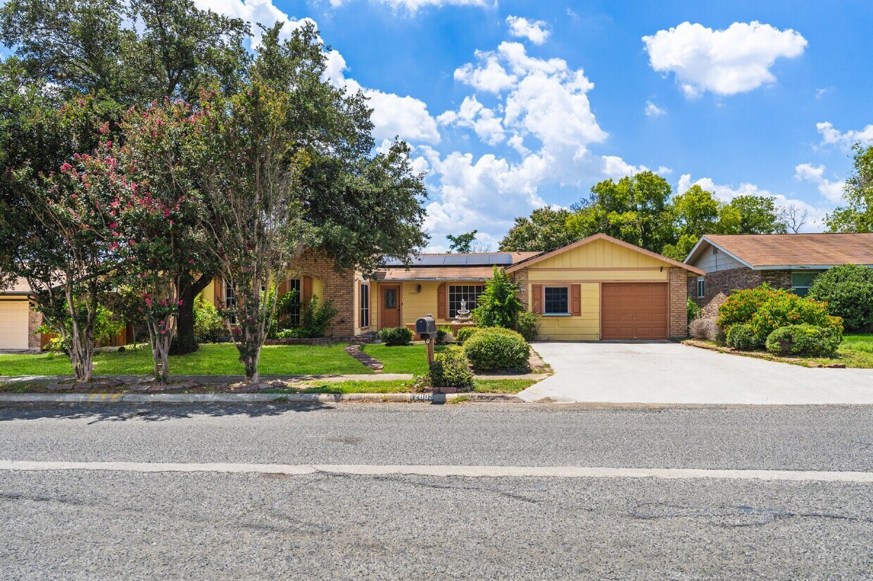 Foto principal - 12803 El Sendero St
