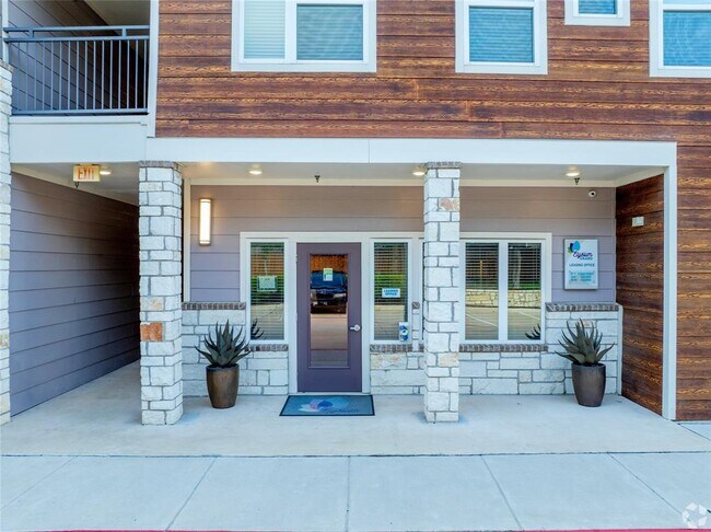Foto del edificio - 3300 Oak Creek Dr