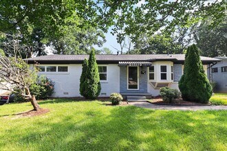 Building Photo - 3945 Winfield Dr