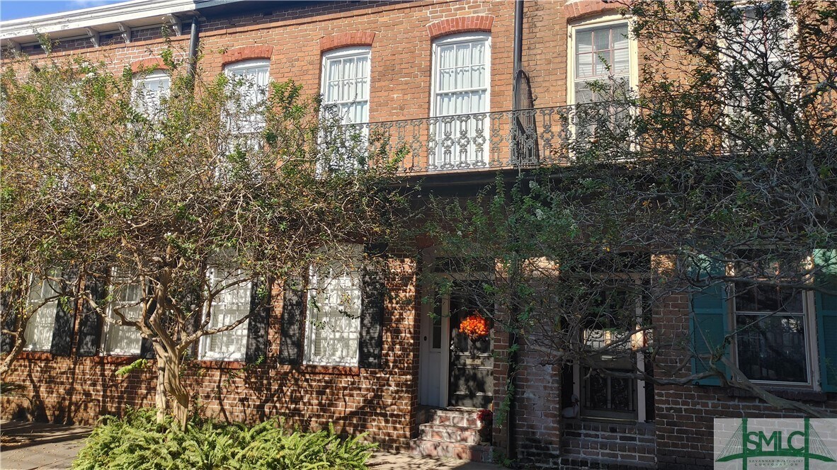 510 E State St, Savannah, GA 31401 Townhome Rentals in Savannah GA