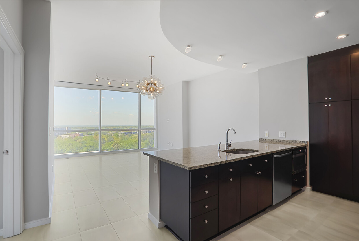 Foto principal - 3325 Piedmont Rd