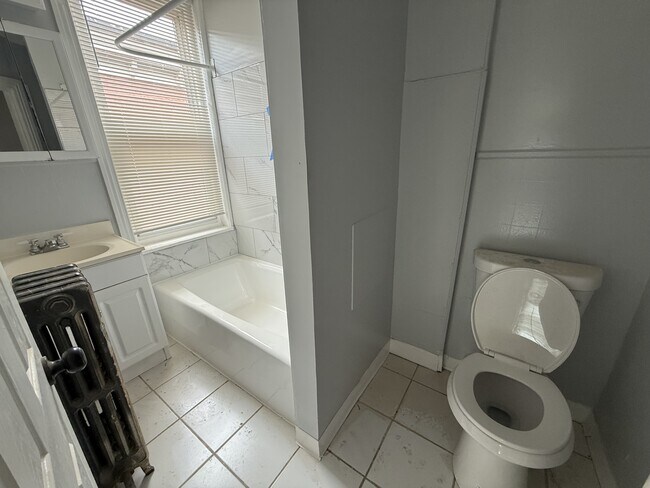 Foto del edificio - 920 Newton Ave