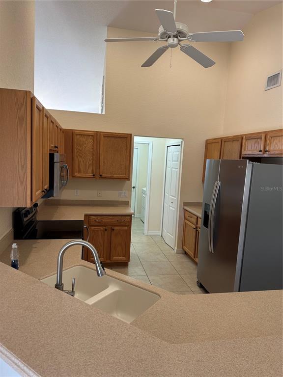 Building Photo - 8171 Rocliff Ave