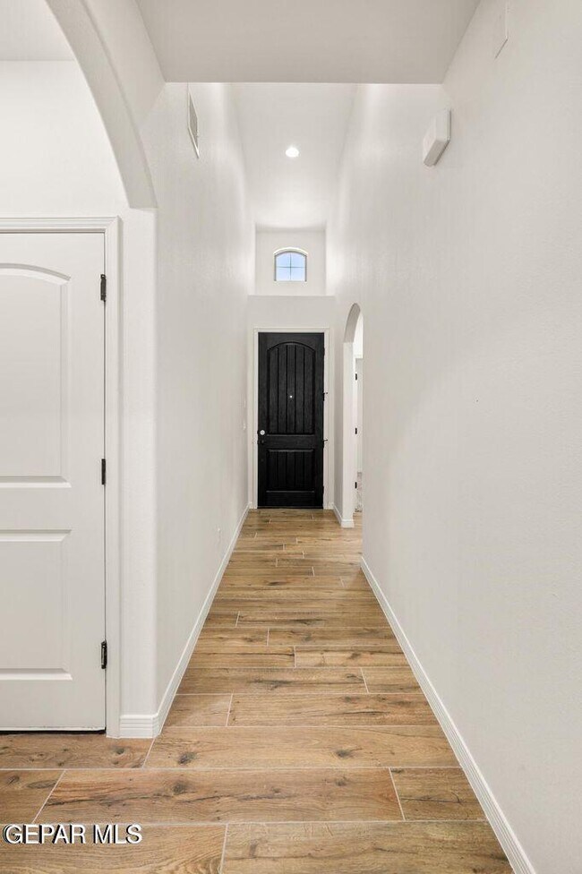 Foto del edificio - 14941 Concept Ct