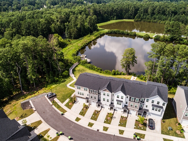 Photo - 1106 Shoreside Dr Townhome