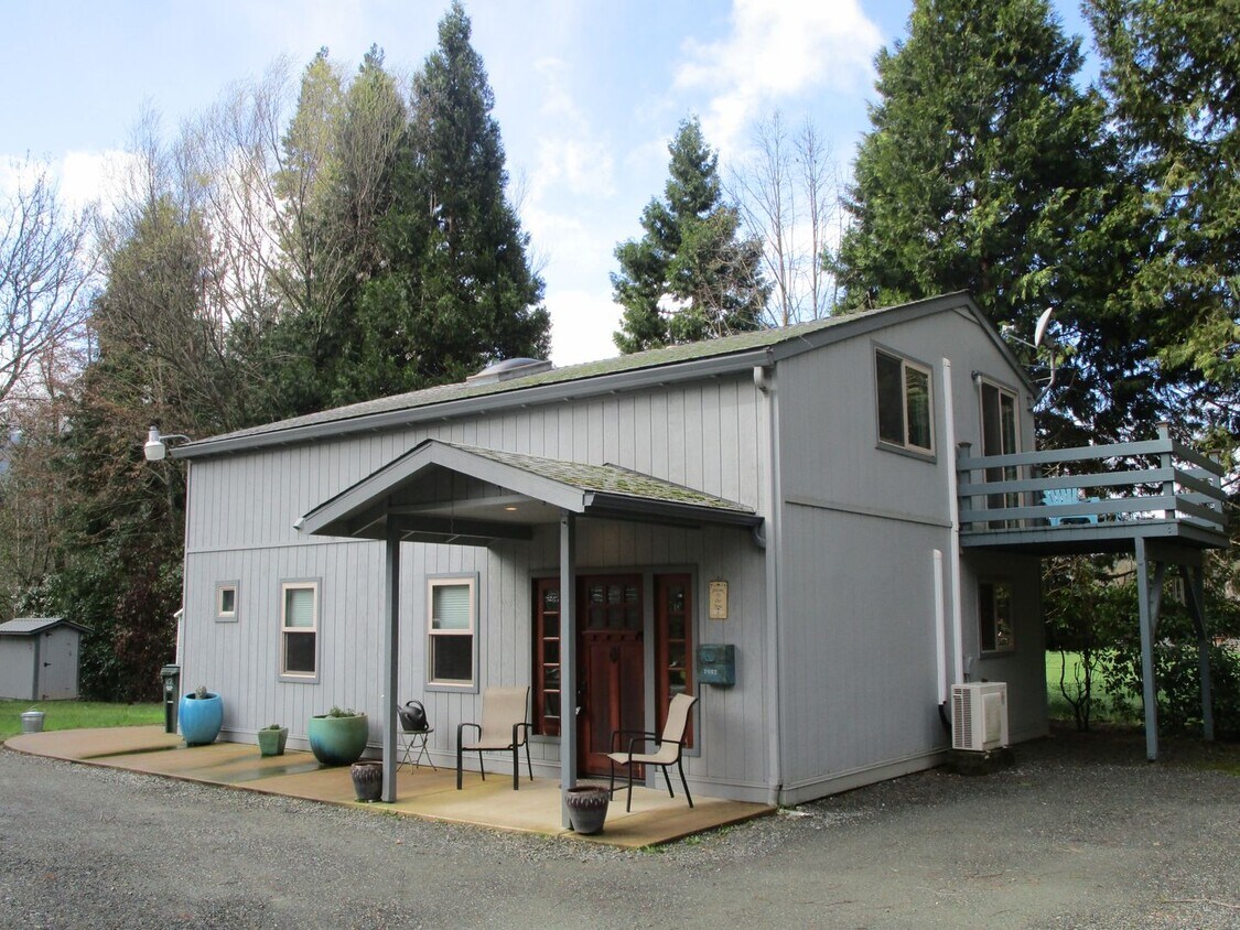 MODERN COUNTRY LIVING IN THIS STUNNING TWO... House Rental in Grants