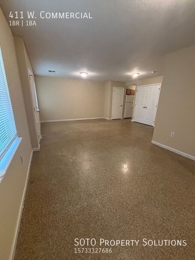 Foto del edificio - 411 W. Commercial-